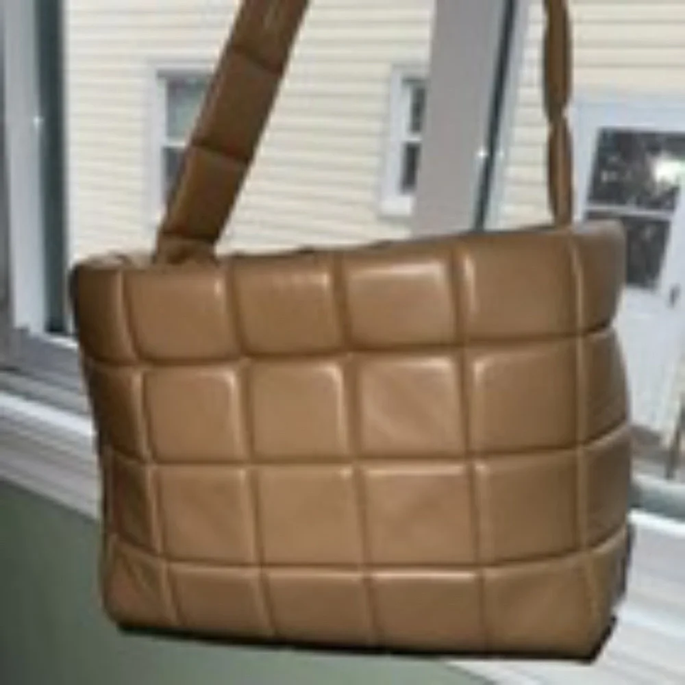 A.w.a.k.e. Mode Pillow Convertible Shoulder Bag - Picture 2 of 7